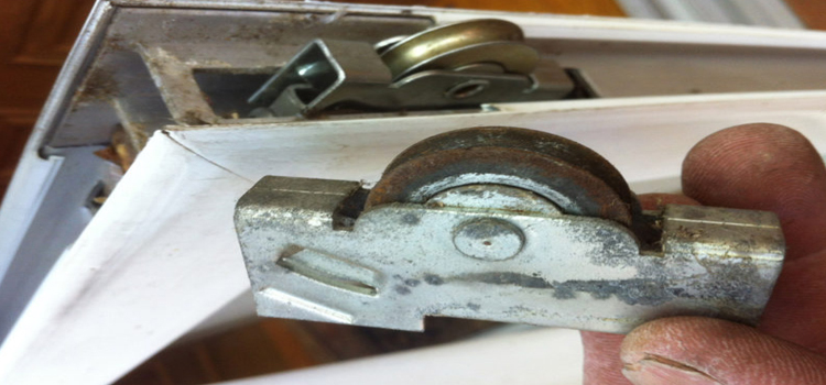 screen door roller repair in Apple Valley